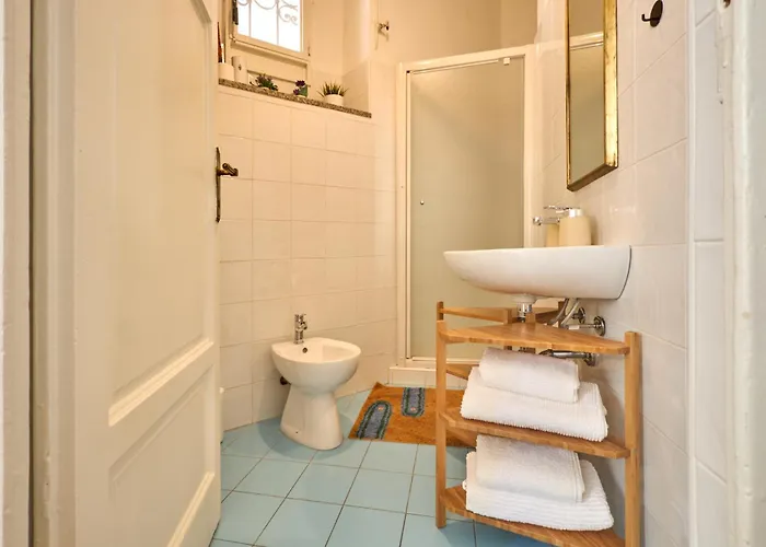 Timeless Noee - Milánó